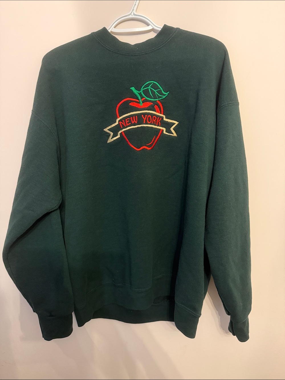 Vintage Fruit of the Loom Dark Green New York Big Apple Crewneck Sweatshirt